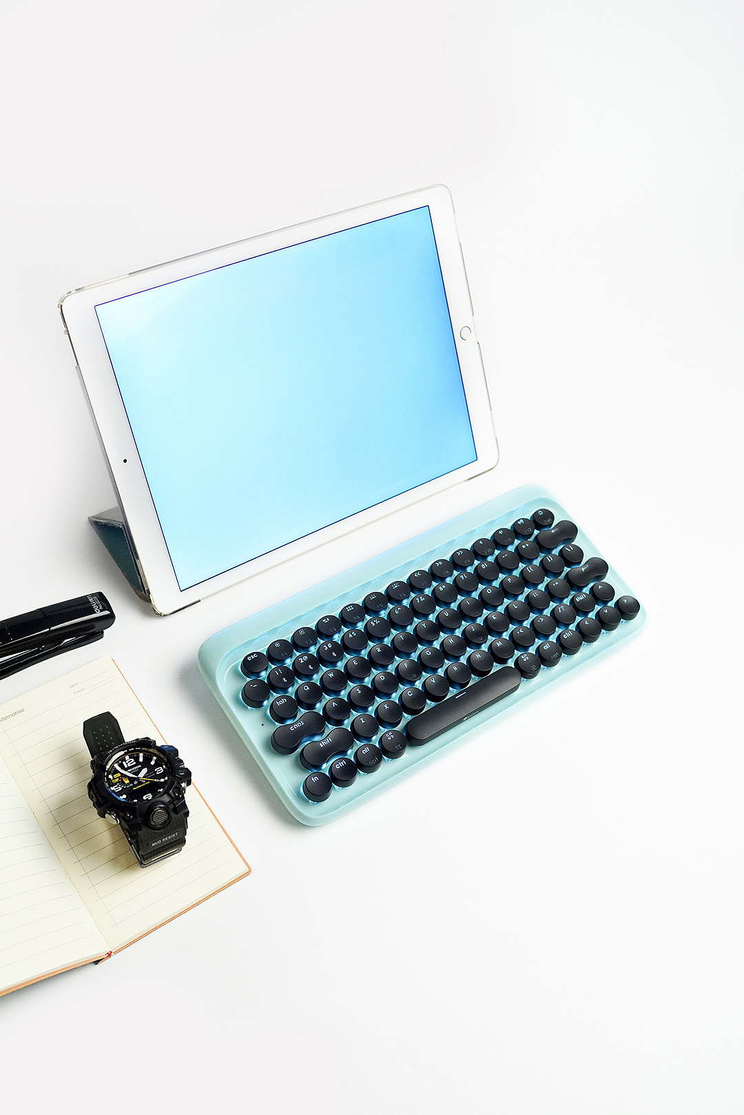 藍牙鍵盤.jpg 藍牙鍵盤.jpg